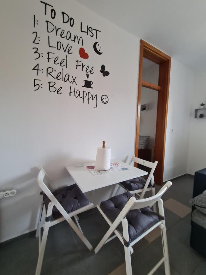 Apartmani Bellevue Vir Exterior photo
